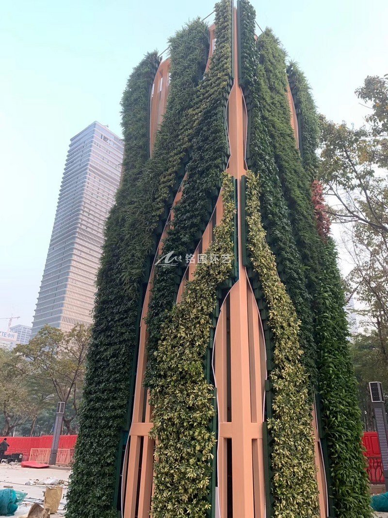 生命之树主题，深圳广场艺术垂直绿化案例