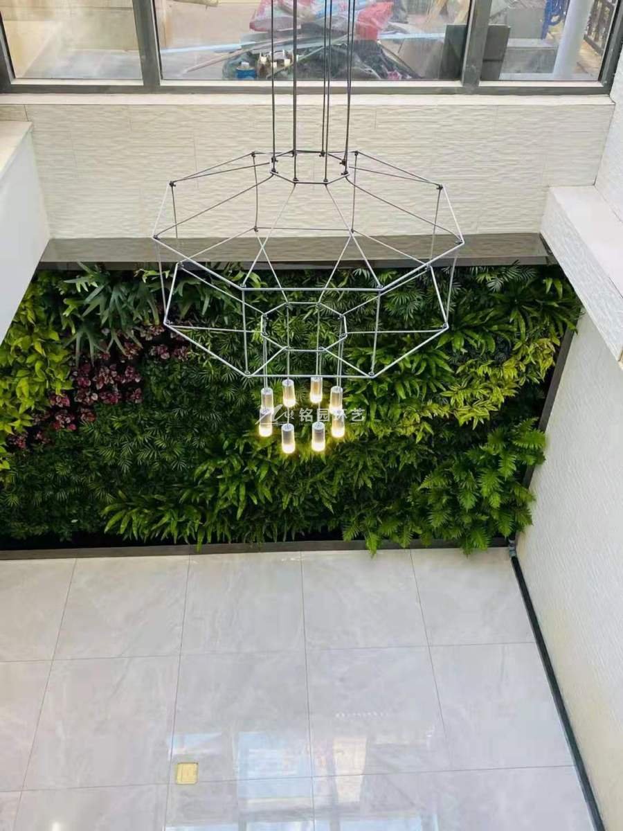 别墅地下一层、地下室垂直绿化植物墙案例